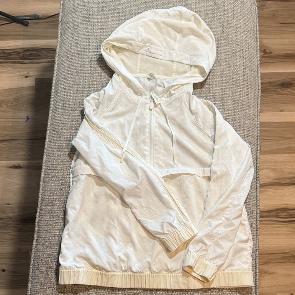 Lululemon‎ Pack Light Packable Hooded Jacket Ivory/Cream sz6 - FLAWED